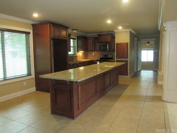 Property Photo:  201 W Palm  AR 72086 