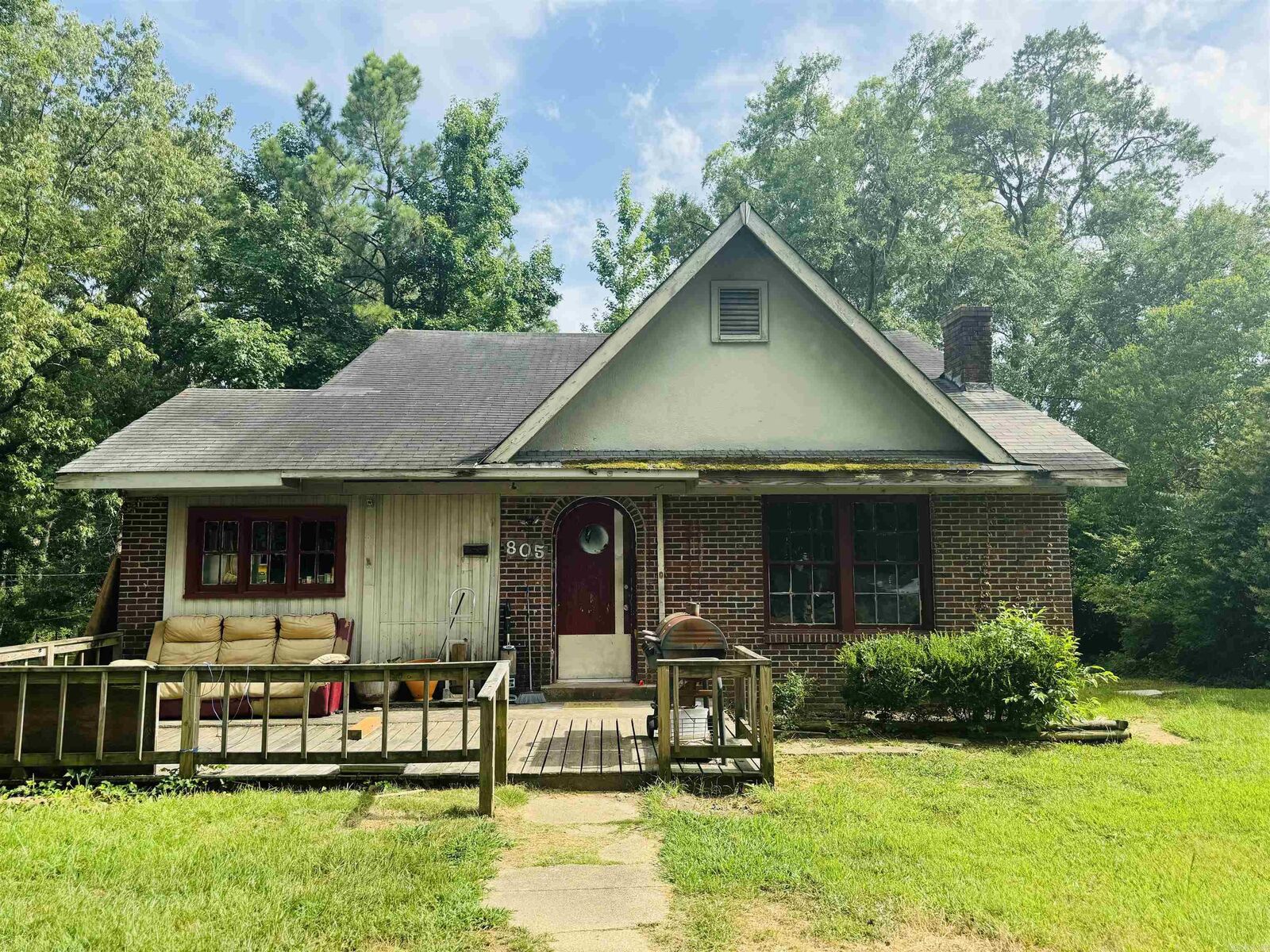 Property Photo:  805 Clifton Street Camden  AR 71701 