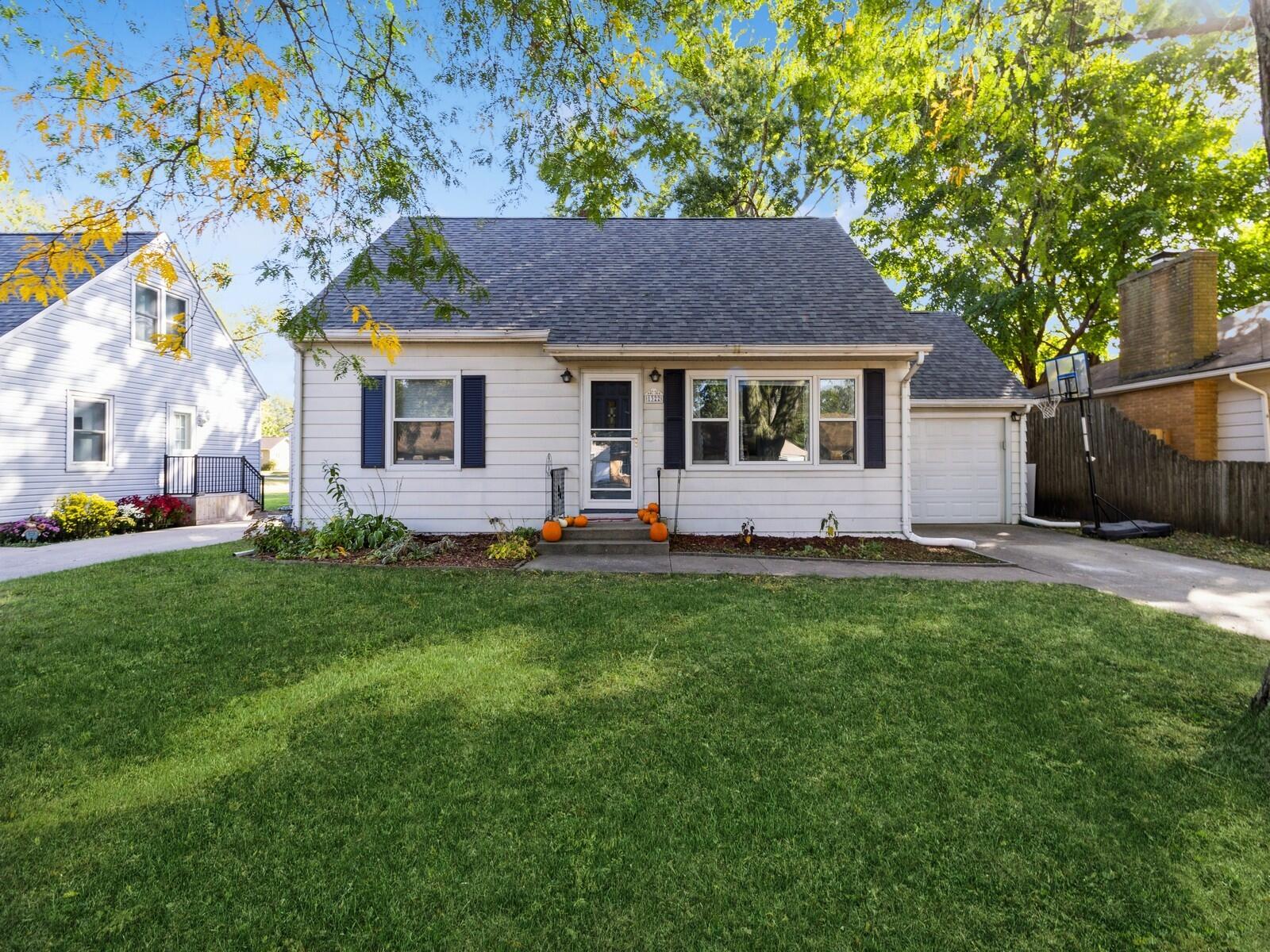 Property Photo: 1322 Carroll Avenue IA 50010