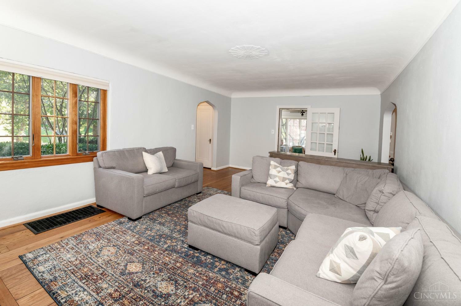 Property Photo:  2540 Briarcliffe Avenue  OH 45212 