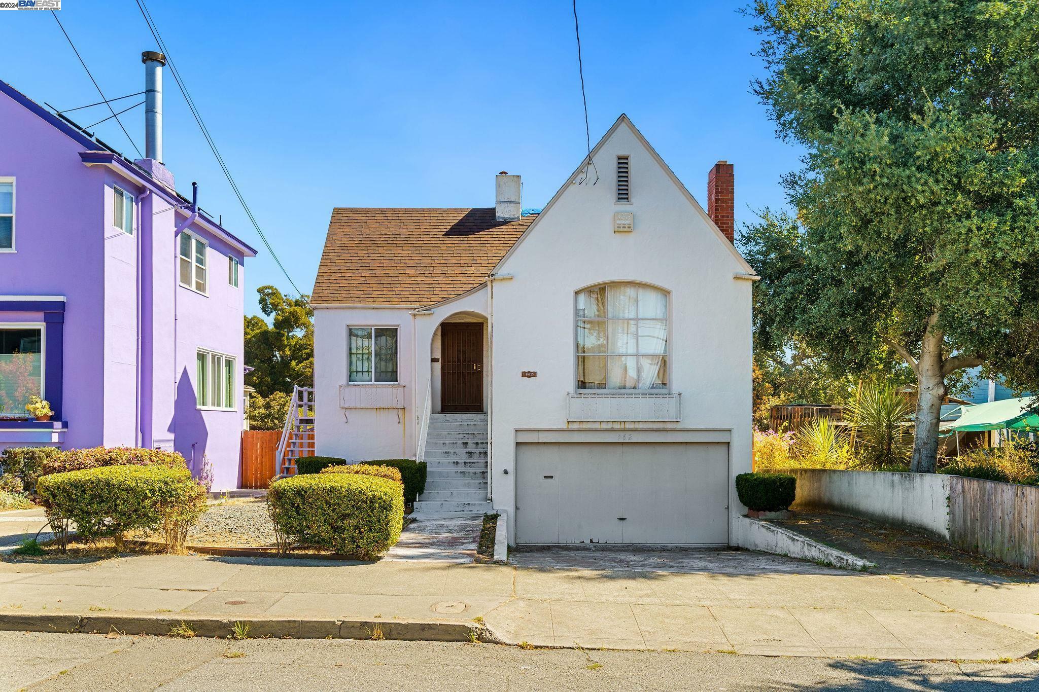 Property Photo:  562 Montclair Ave  CA 94606 