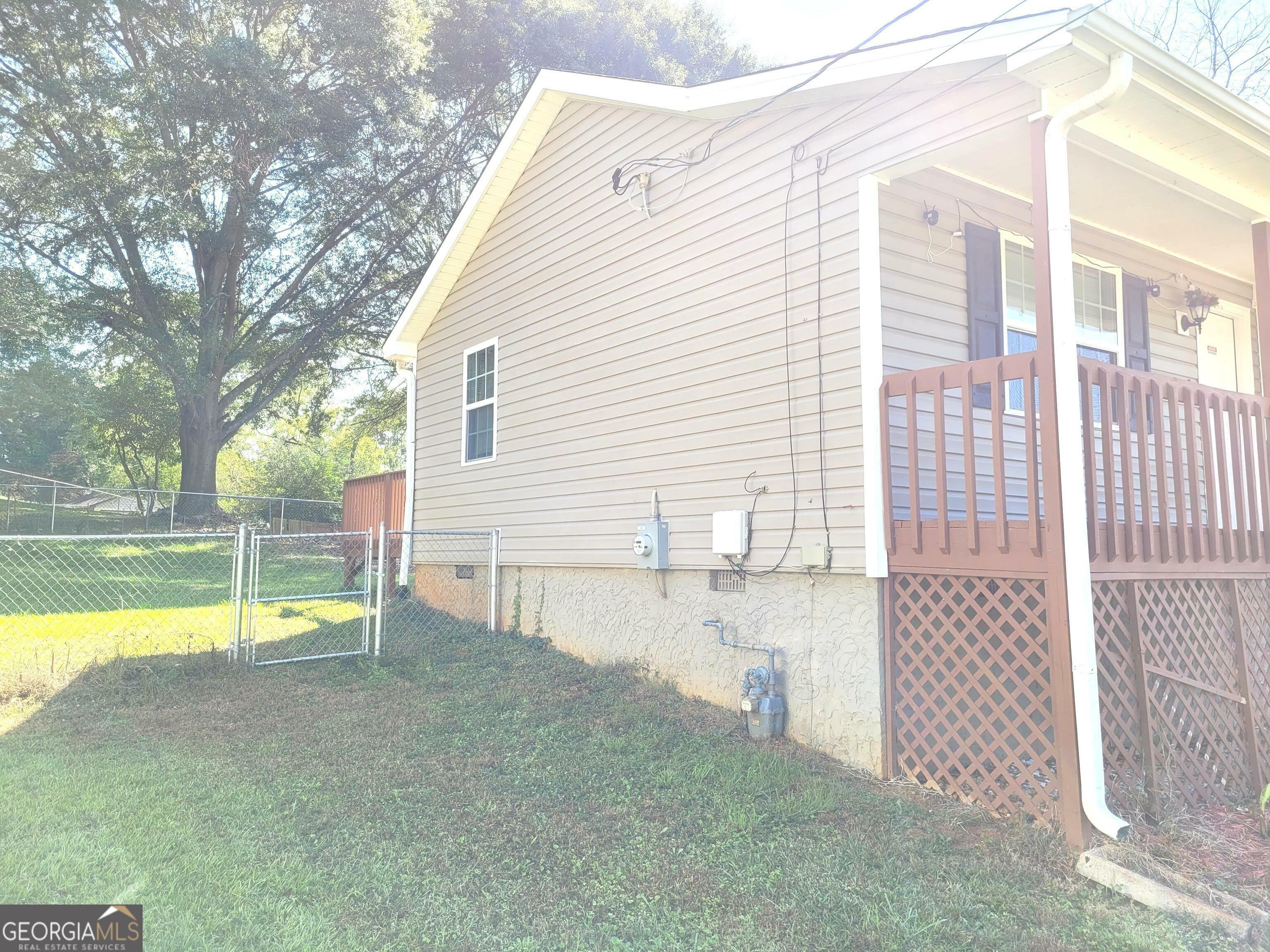 Property Photo:  2043 Laird Road  GA 30141 