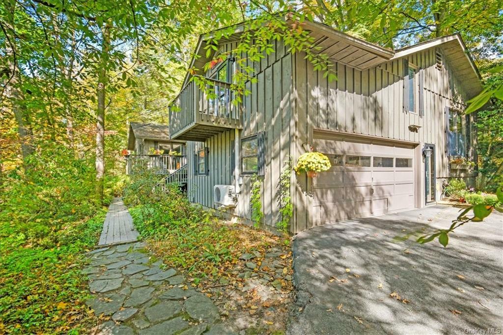 Property Photo:  11 Bellevue Road  NY 12528 