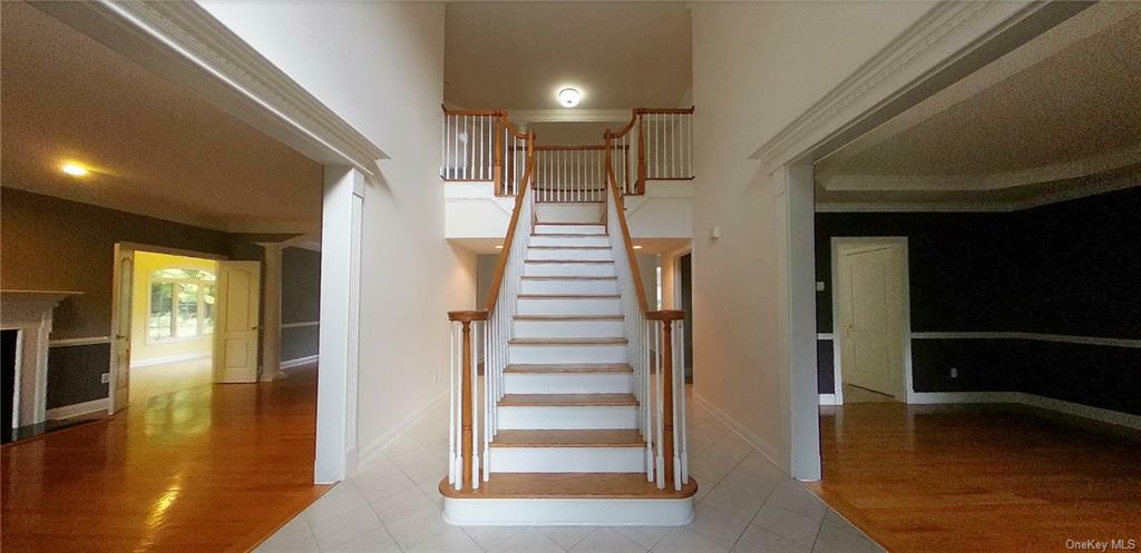 Property Photo:  9 Red Oak Lane  NY 10567 