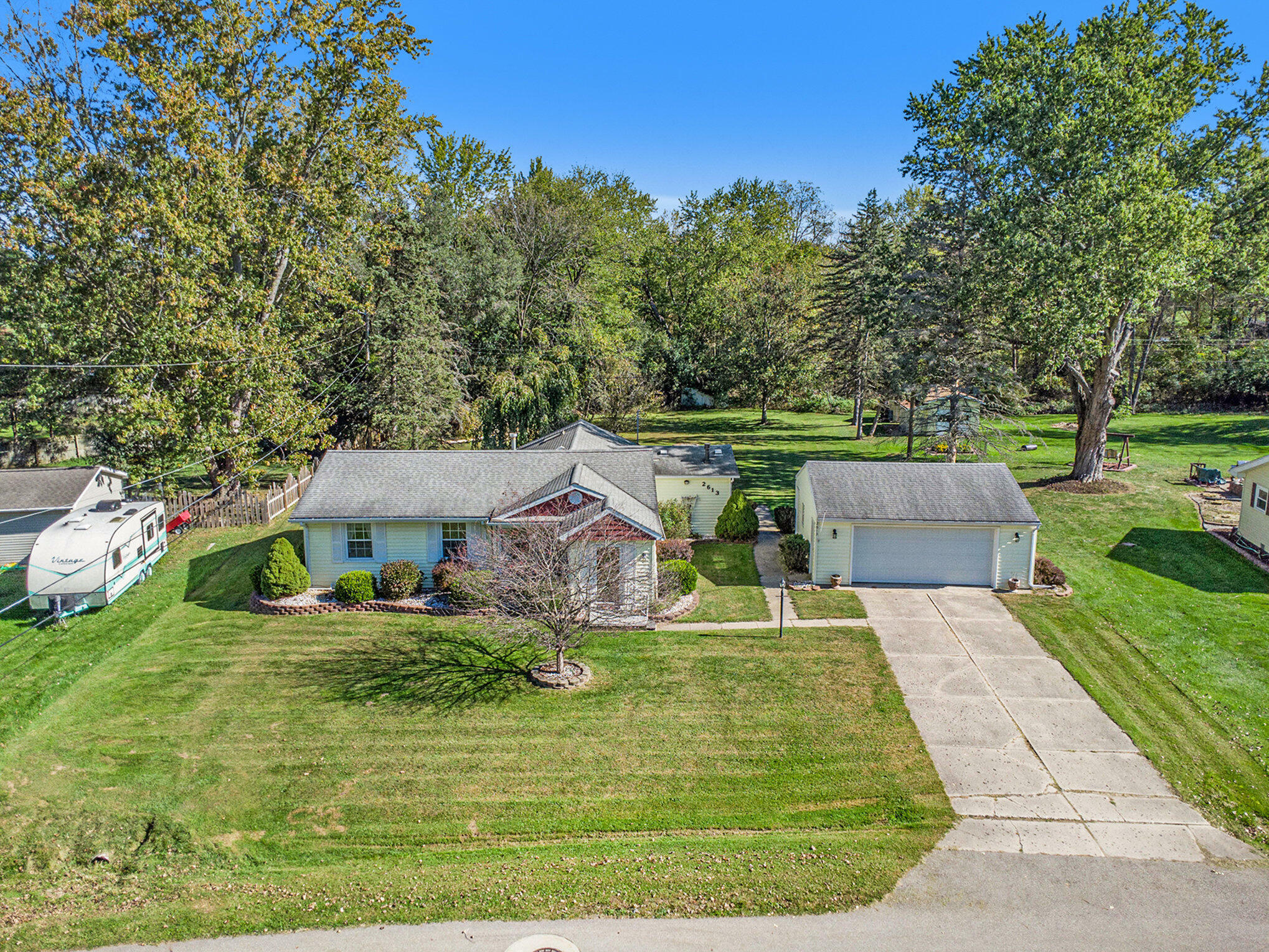 2613 Renfrew Drive  Jackson MI 49201 photo