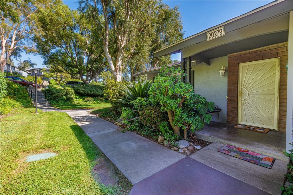 Property Photo:  20279 Cottage Hill Lane 17  CA 92886 