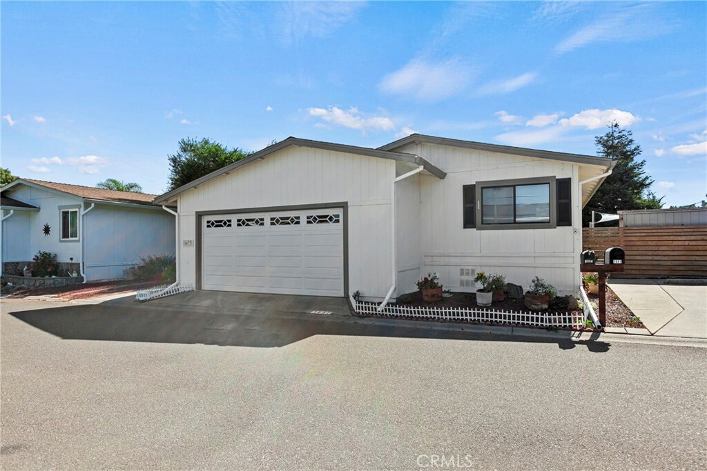 Property Photo:  1637 Gathe Drive 32  CA 93405 