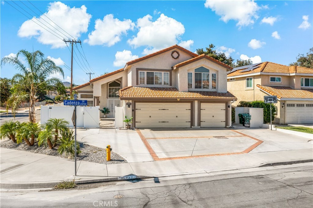 Property Photo:  23747 Cadenza Drive  CA 92562 