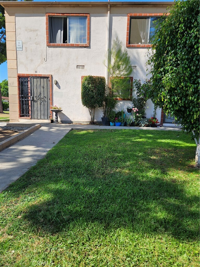 1001 E Camile Street H1  Santa Ana CA 92701 photo