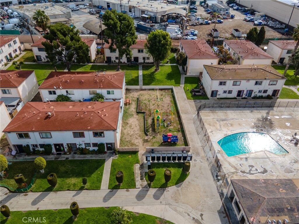 Property Photo:  1001 E Camile Street H1  CA 92701 