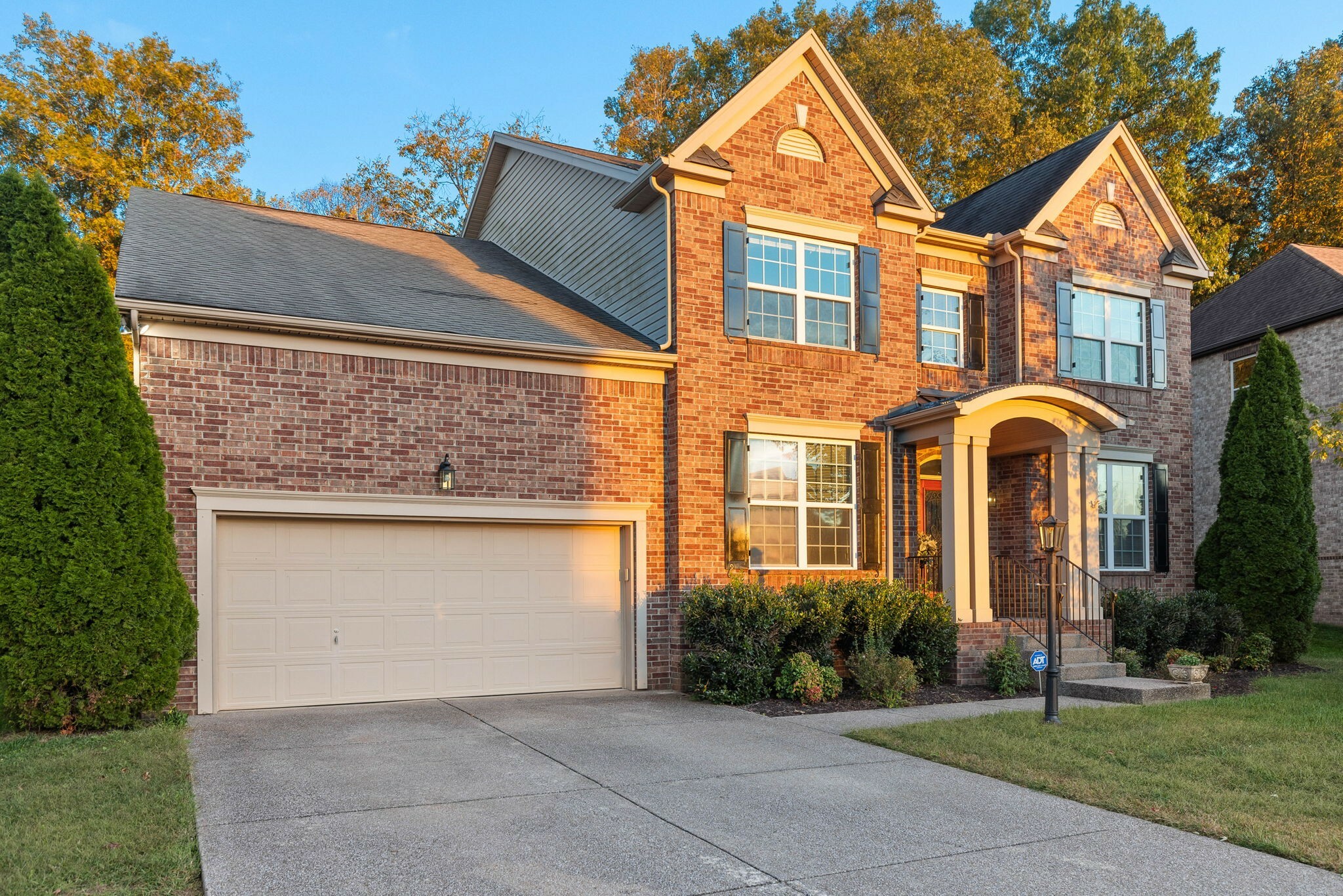 Property Photo: 141 Ervin St TN 37075