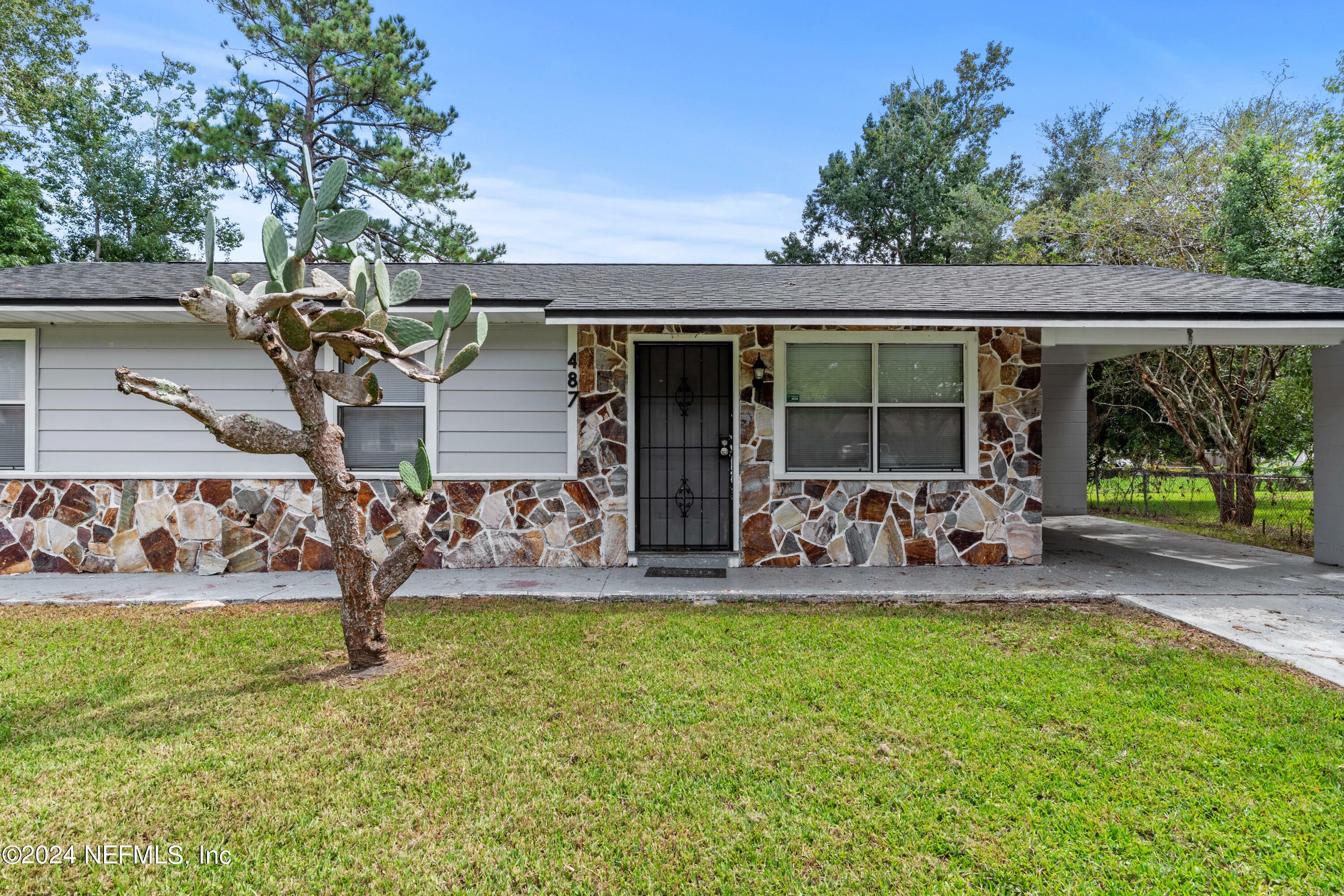 Property Photo:  487 Jeri Drive  FL 32043 