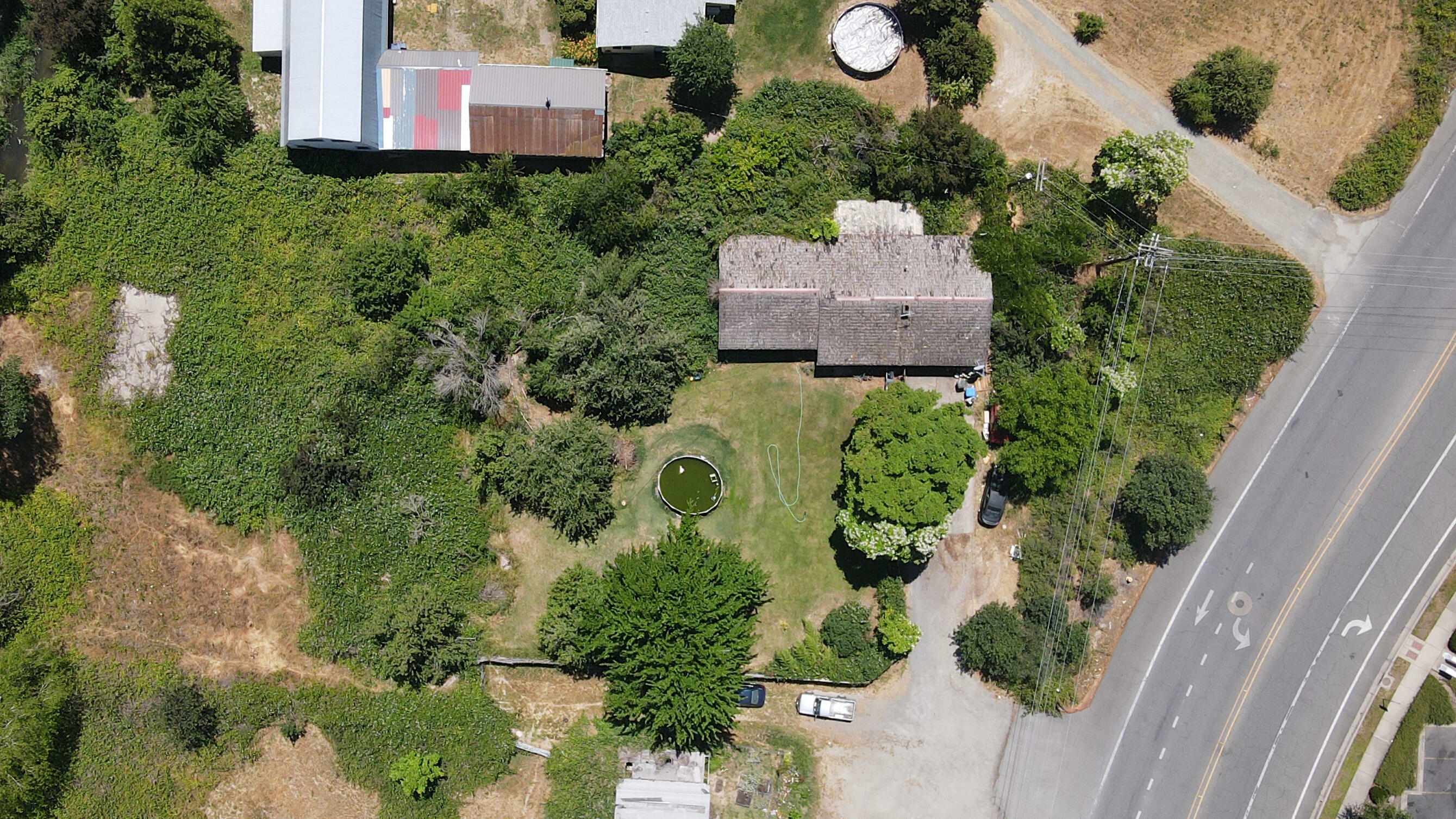 Property Photo: 1701 Allen Creek Road OR 97527