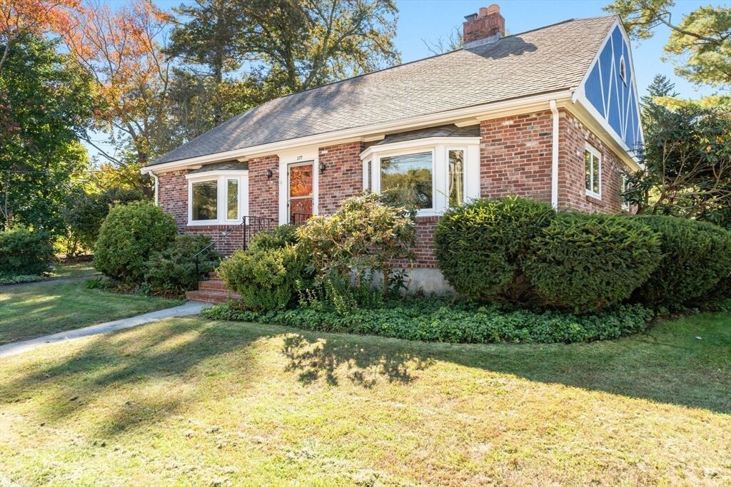 Property Photo:  277 High Plain St  MA 02081 