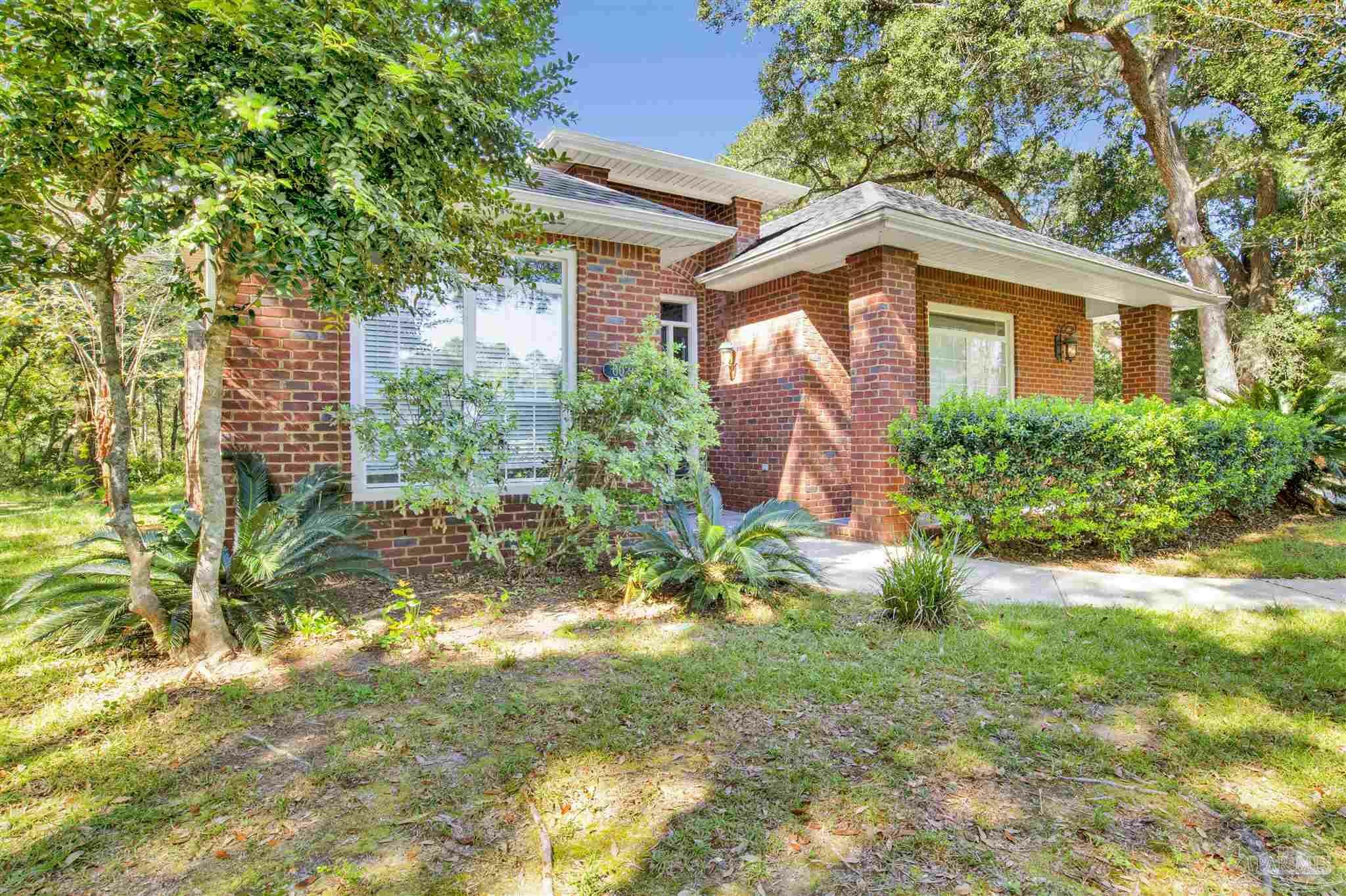 Property Photo:  6021 Moors Oaks Dr  FL 32583 