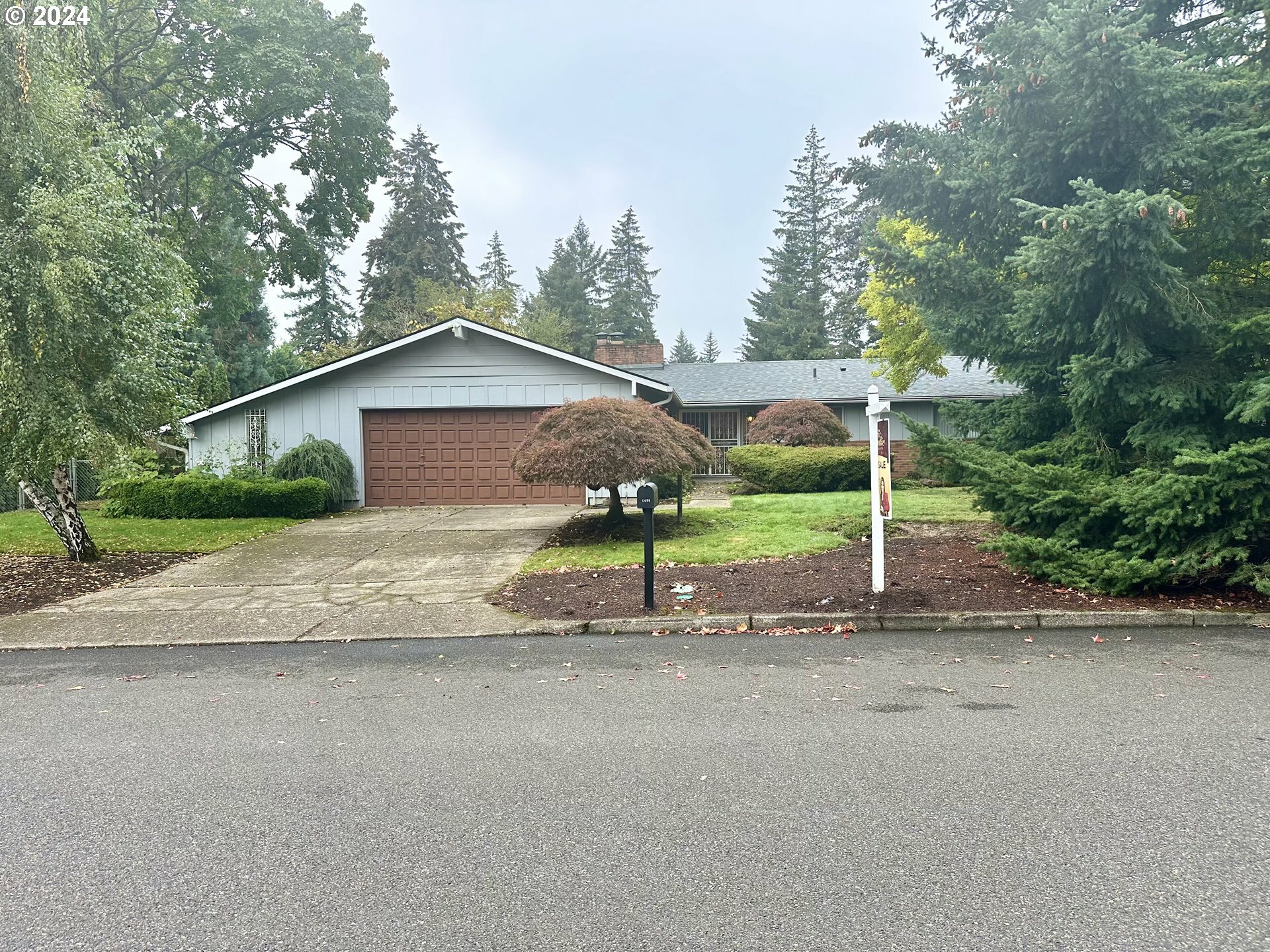 Property Photo:  1400 SE 121st Ave  WA 98683 