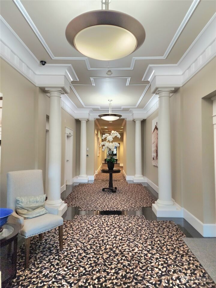 Property Photo:  714  Market Street 303  WA 98402 