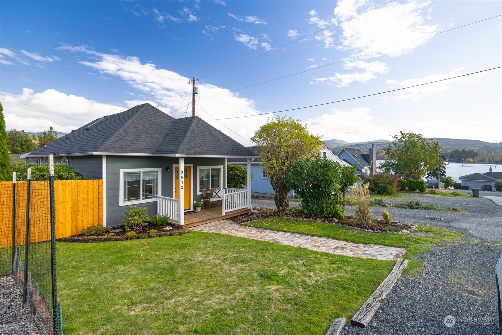 Property Photo:  2812  Martin Street  WA 98226 