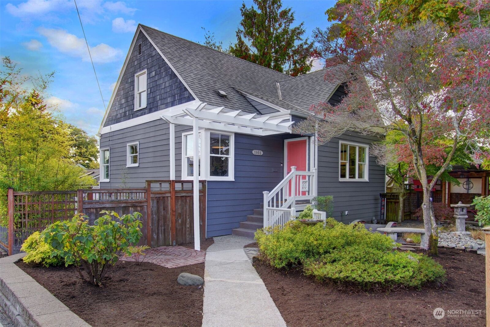 Property Photo:  1001 NW 67th Street  WA 98117 