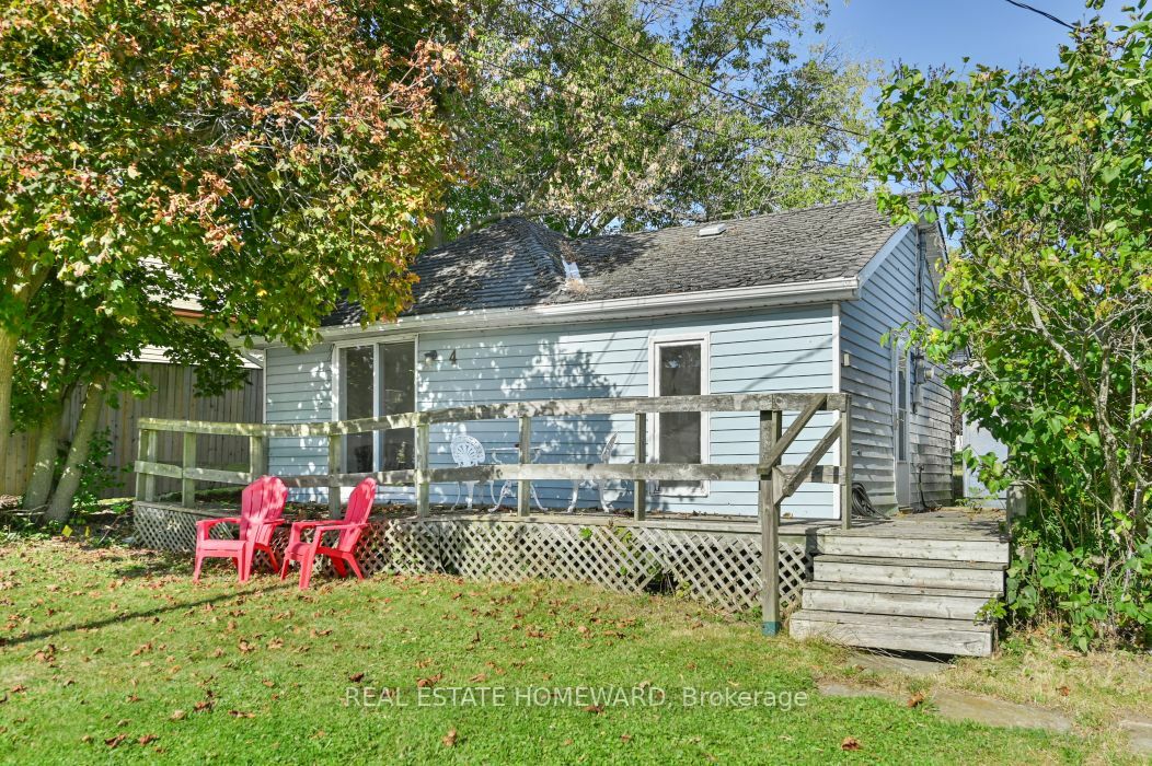 Property Photo:  4 Price St W  ON K0K 1H0 