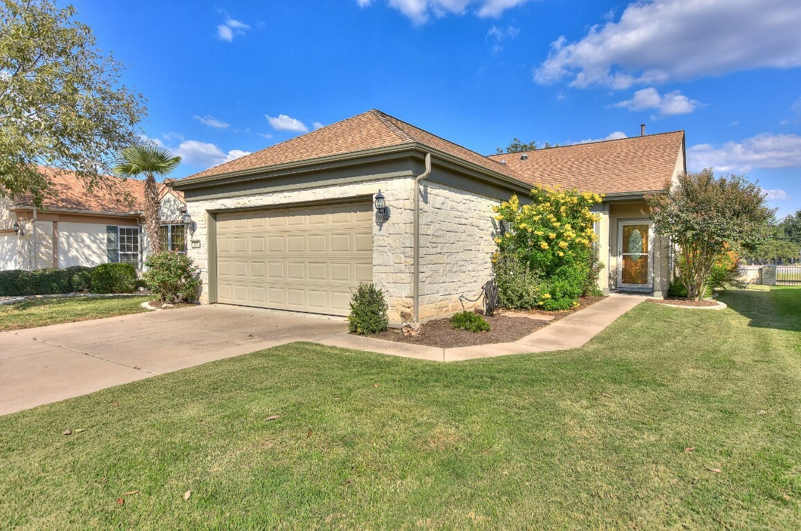 Property Photo:  313 Monument Hill Trail  TX 78633 