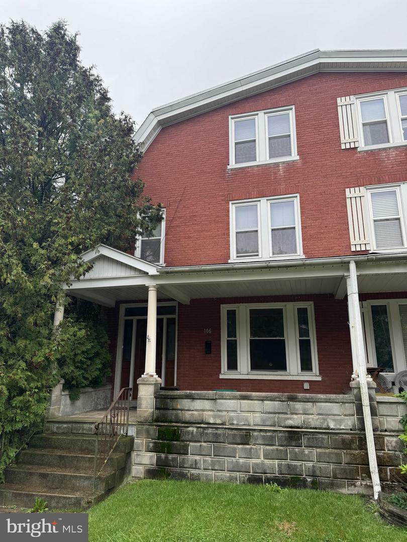 Property Photo:  106 S President Avenue  PA 17603 