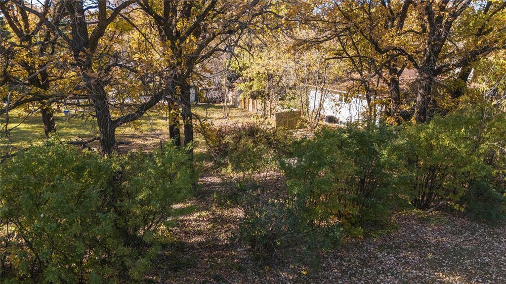 Property Photo: 20824 Burton Avenue MB R2E 0J8