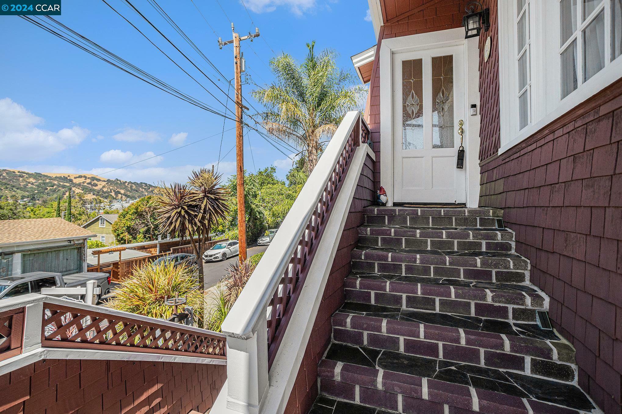 Property Photo:  1121 Grandview Dr  CA 94553 