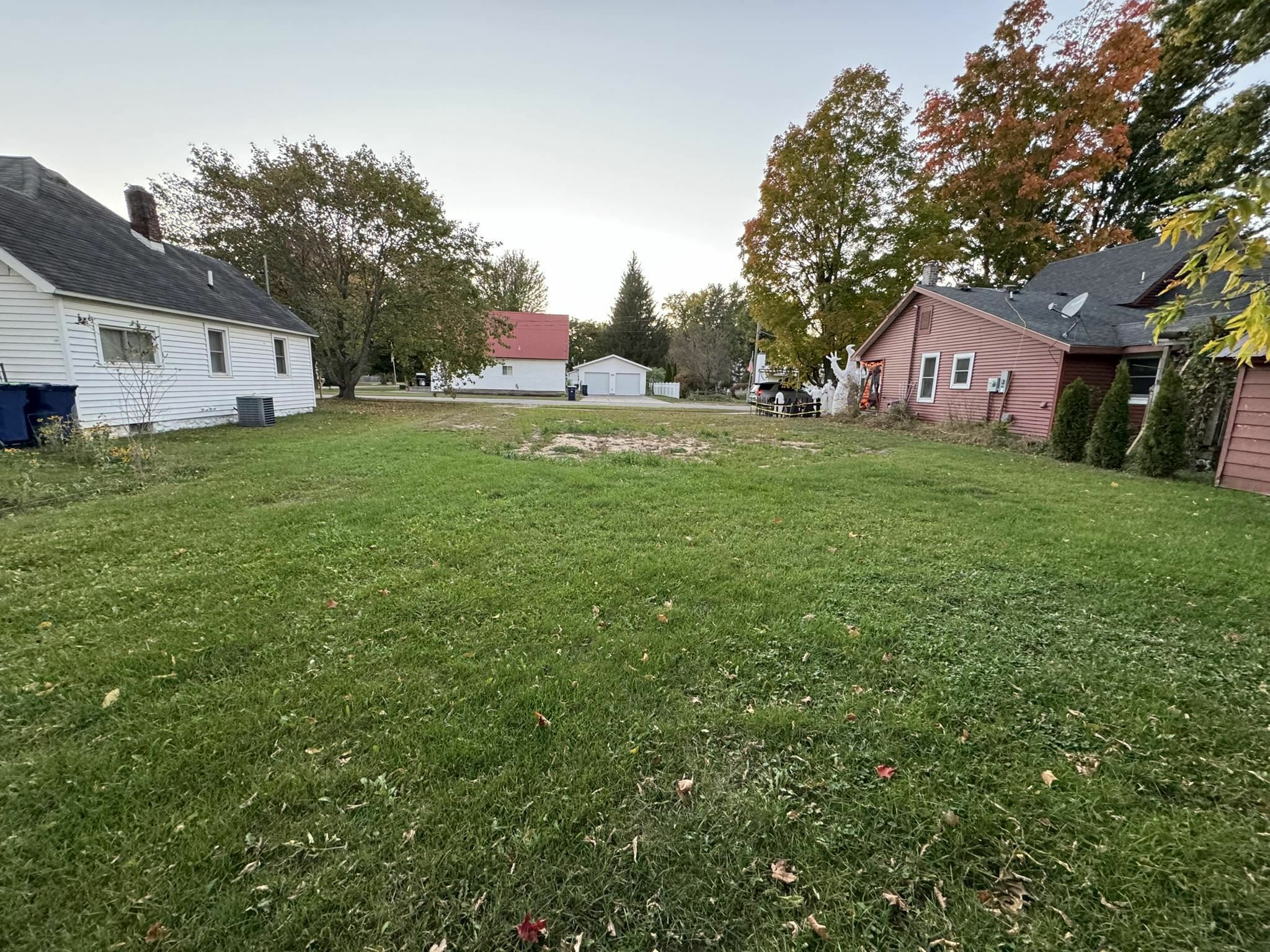 Property Photo:  204 N Huron Street  MI 49651 