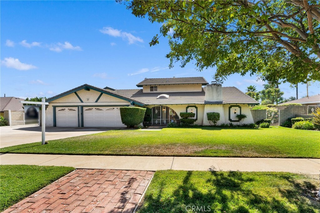 Property Photo: 636 W Veronica Street CA 91784