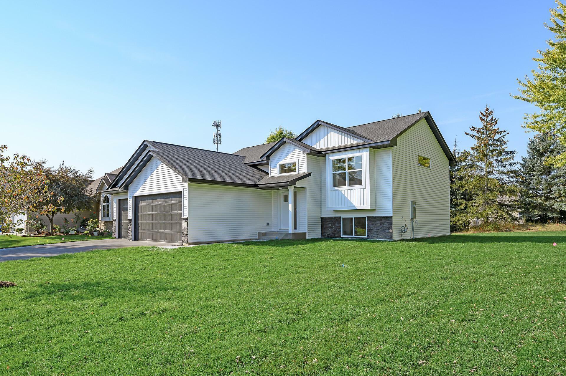 Property Photo:  3344 Lachman Court NE  MN 55376 