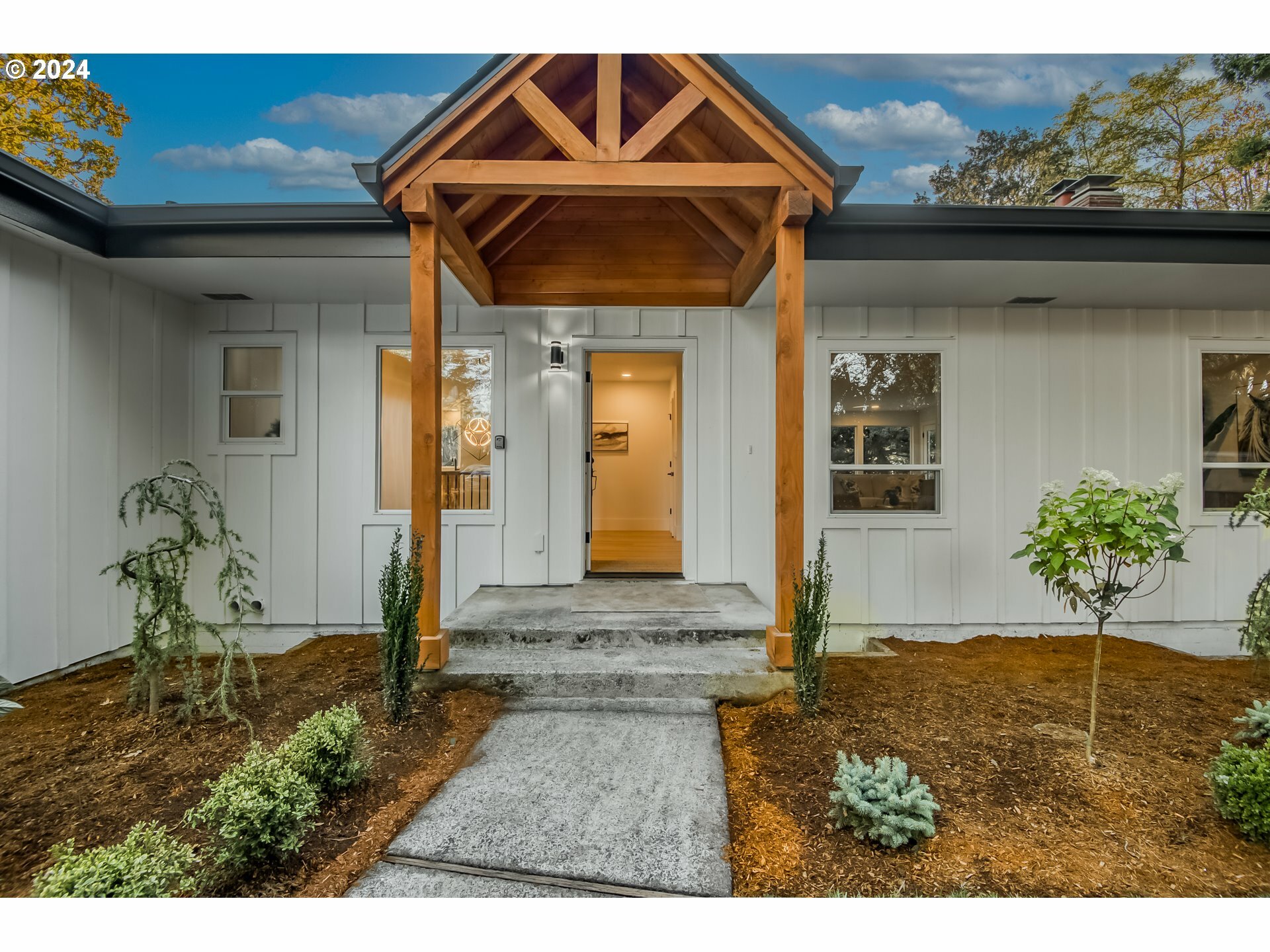 Property Photo:  4618 NW Olive St  WA 98663 