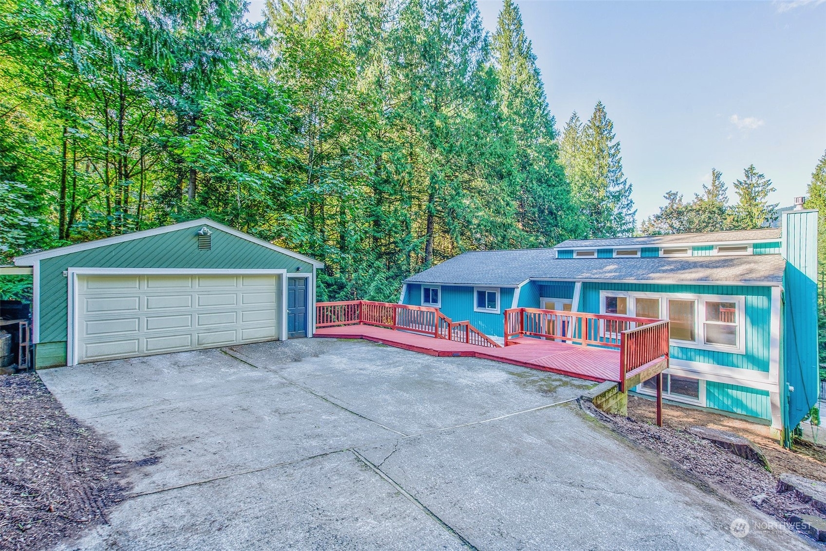 24820 SE Mirrormont Way  Issaquah WA 98027 photo