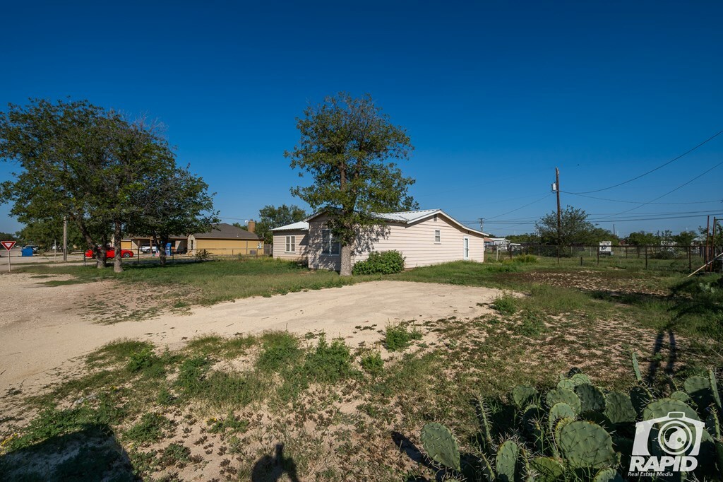 Property Photo:  18 8th St  TX 76951 