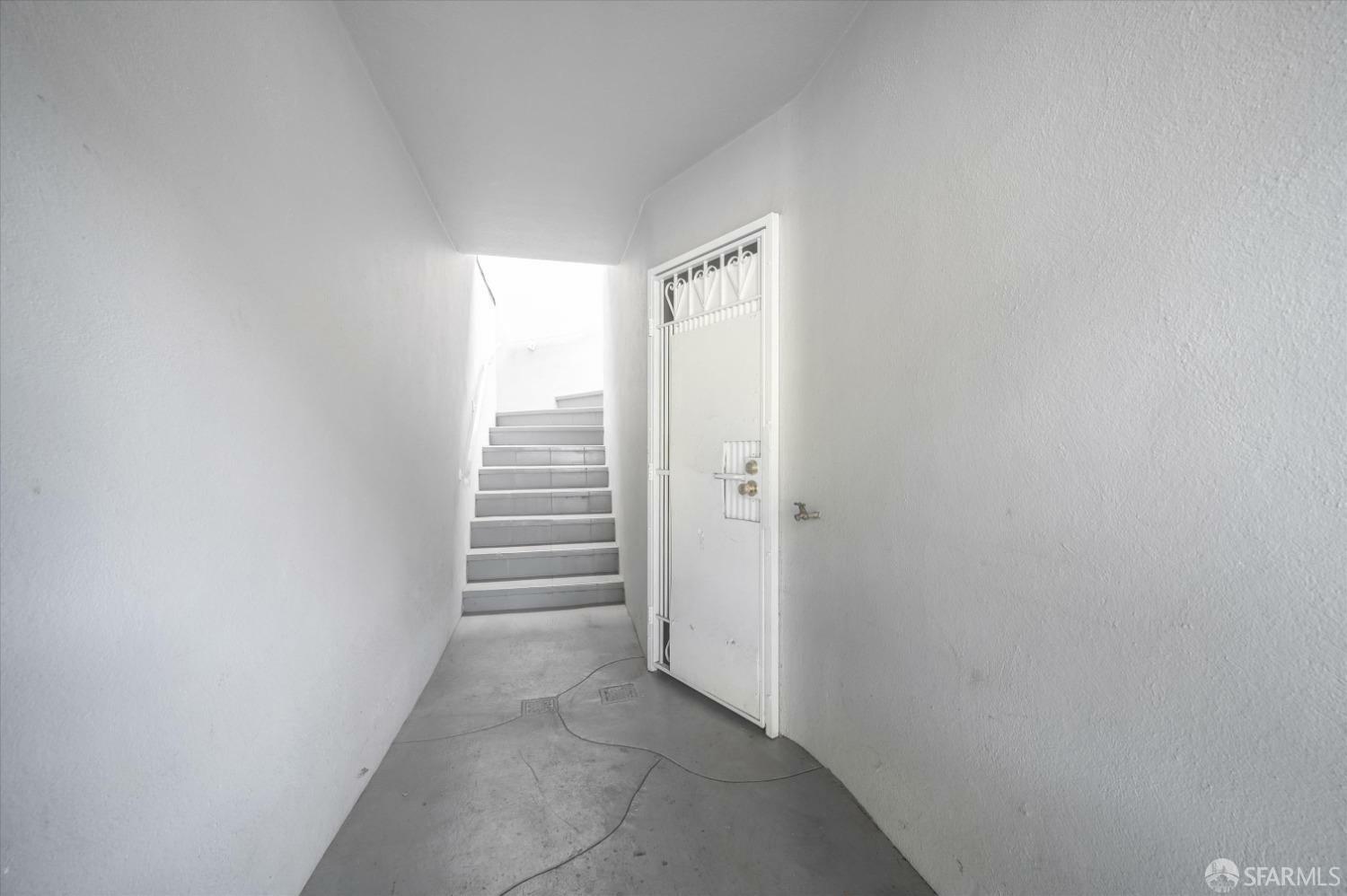 Property Photo:  1179 Palou Avenue  CA 94124 