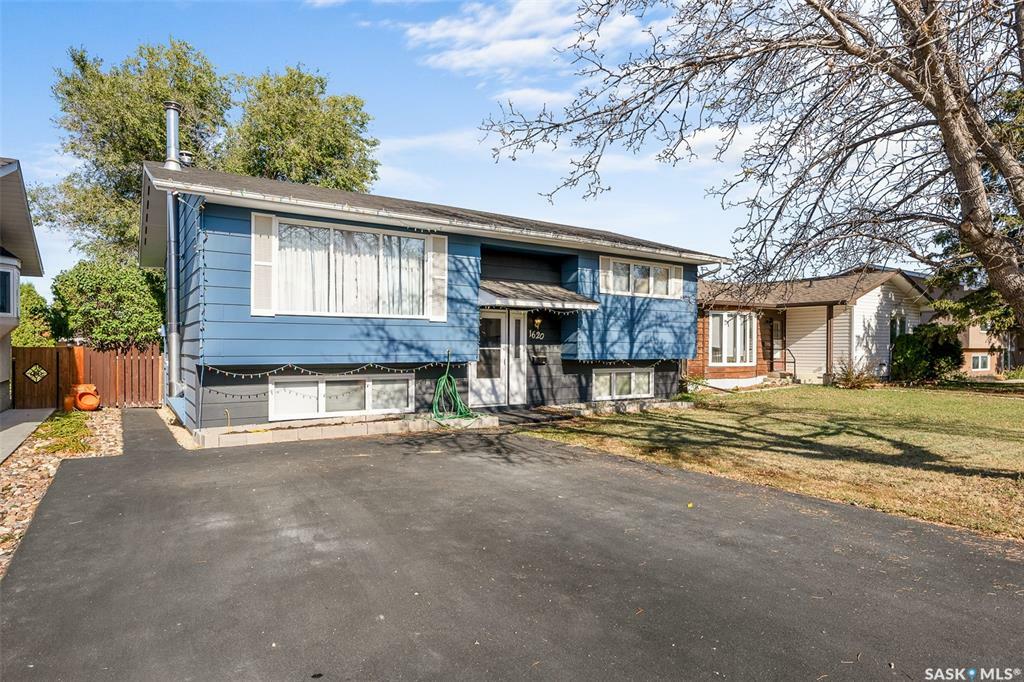 Photo de la propriété:  1620 Hastings Street  SK S6K 1A6 