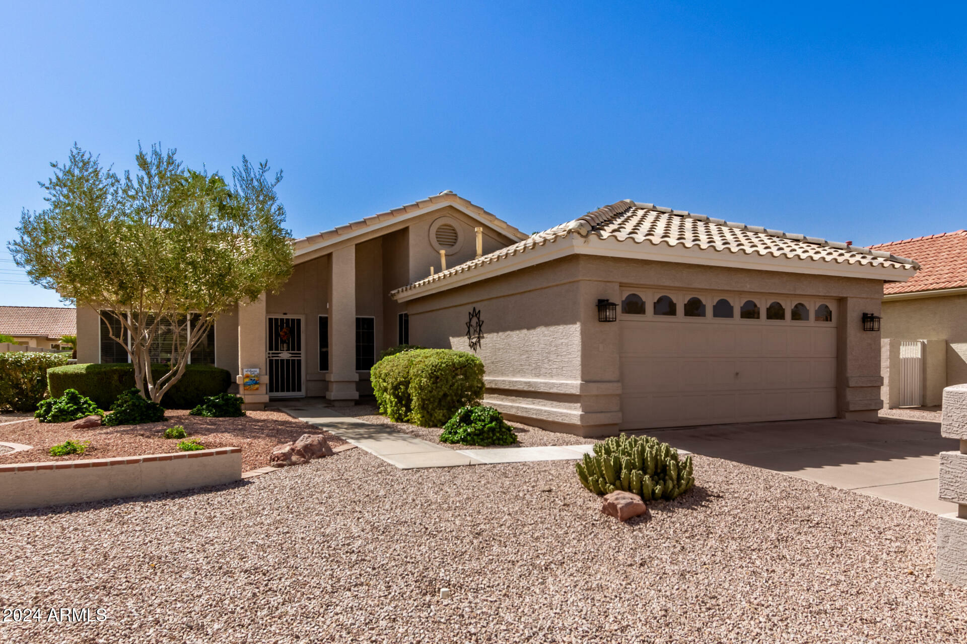 Property Photo:  10209 E Coopers Hawk Drive  AZ 85248 