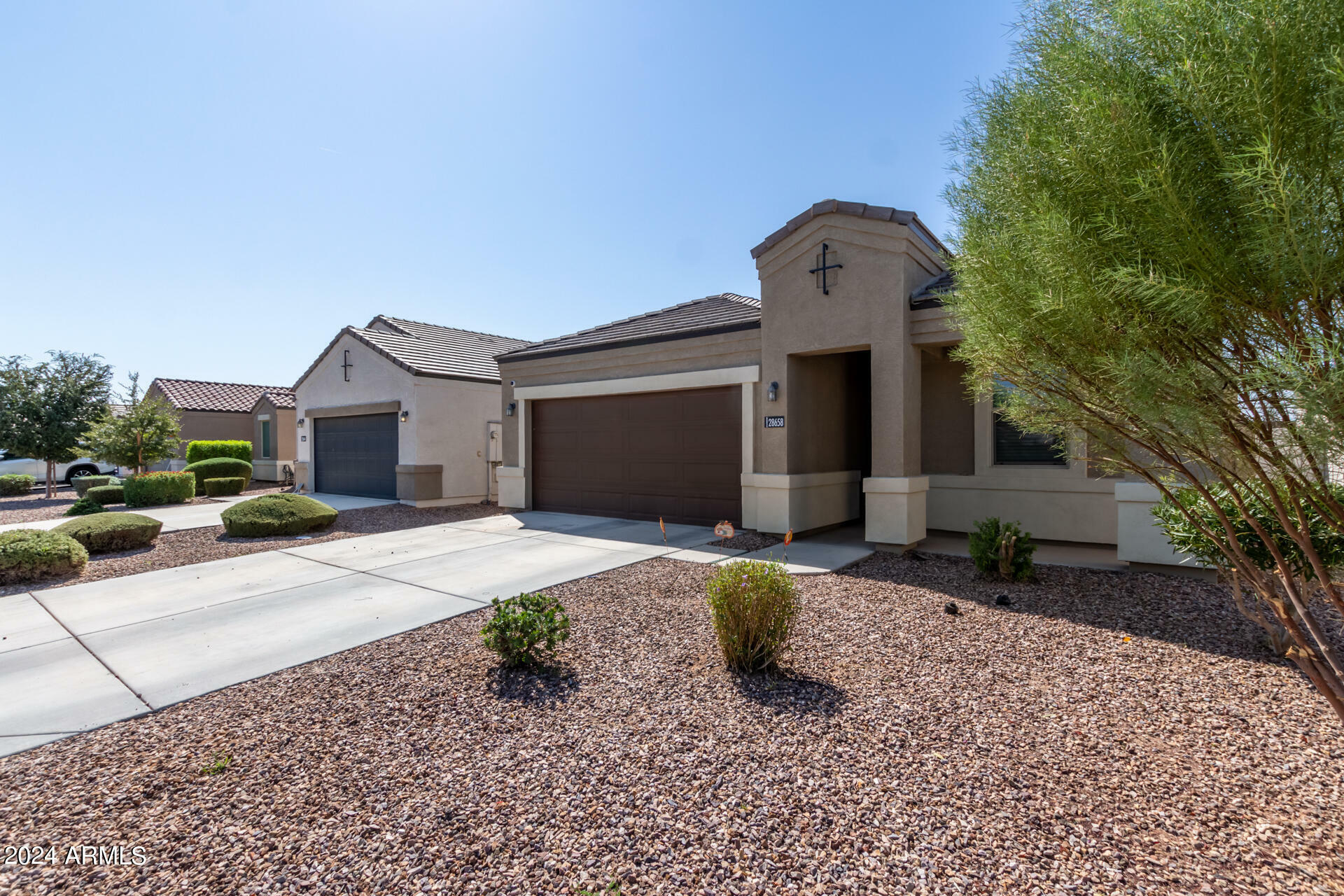 Property Photo:  28658 N Geode Drive  AZ 85143 