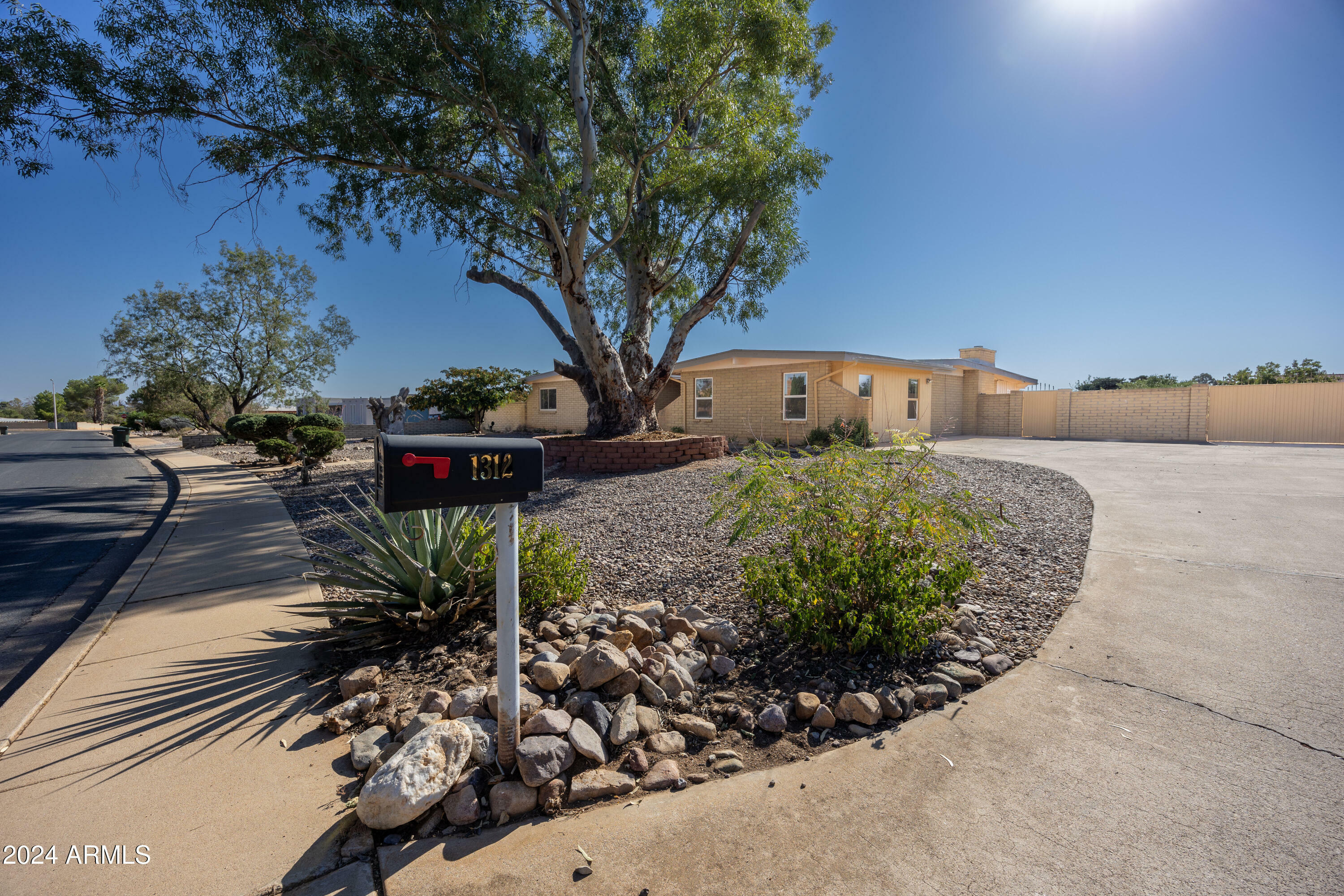 Property Photo:  1312 Heather Drive  AZ 85635 