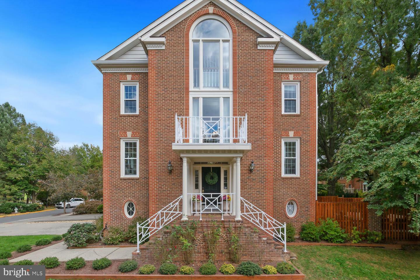 Property Photo:  9942 Foxborough Circle  MD 20850 