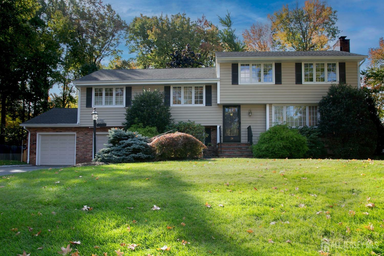 Property Photo:  24 Huntington Road  NJ 08820 