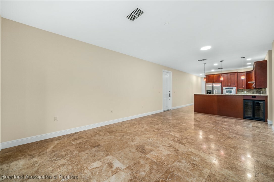 Property Photo:  2351 Lakeview Drive 307  FL 33870 