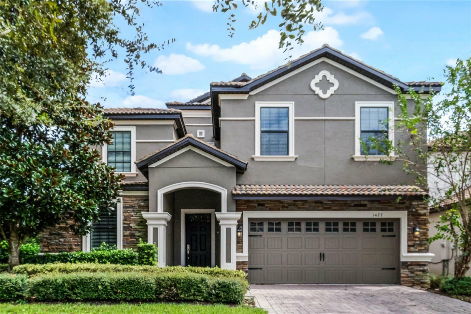 Property Photo:  1427 Rolling Fairway Drive  FL 33896 