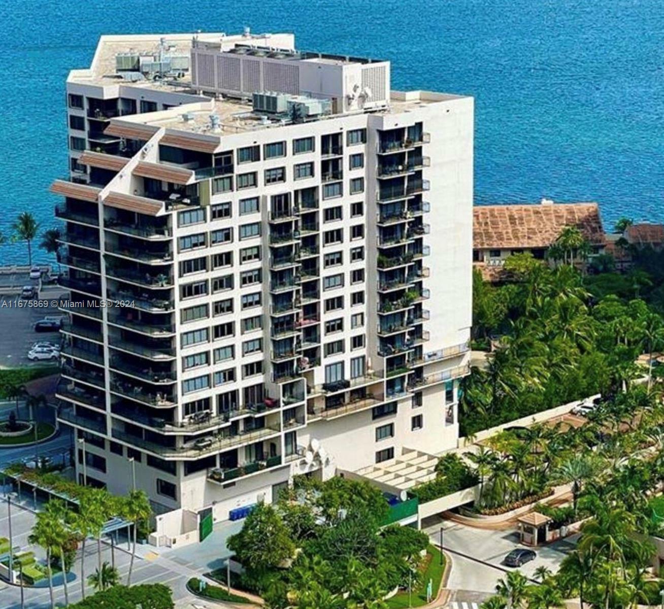 Property Photo:  540 Brickell Key Dr 1706  FL 33131 