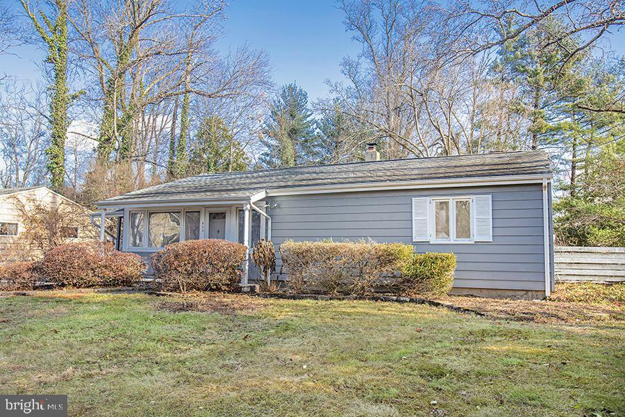 Property Photo:  433 Walnut Ln  NJ 08540 