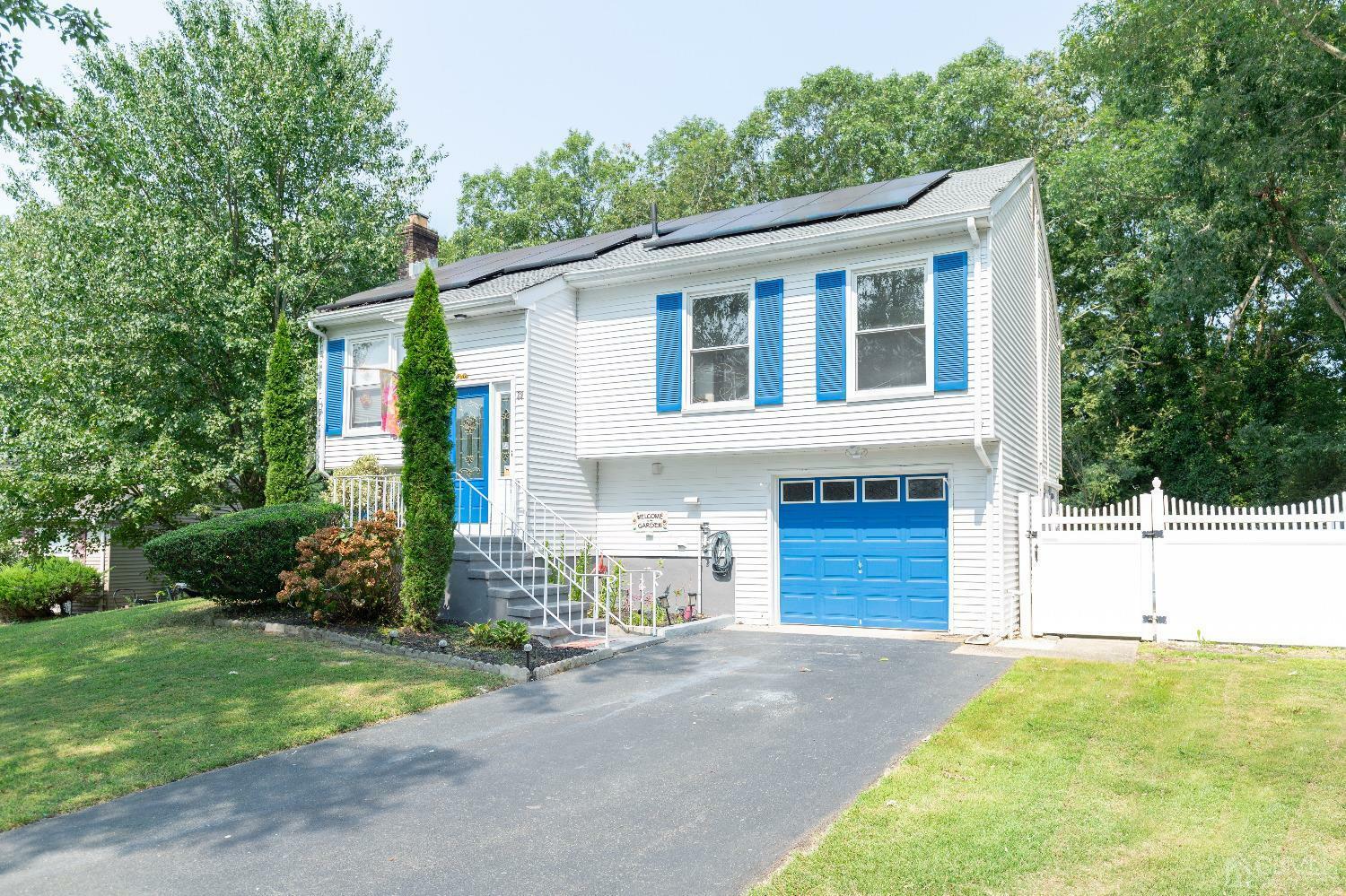 Property Photo:  29 Aspen Circle  NJ 08005 