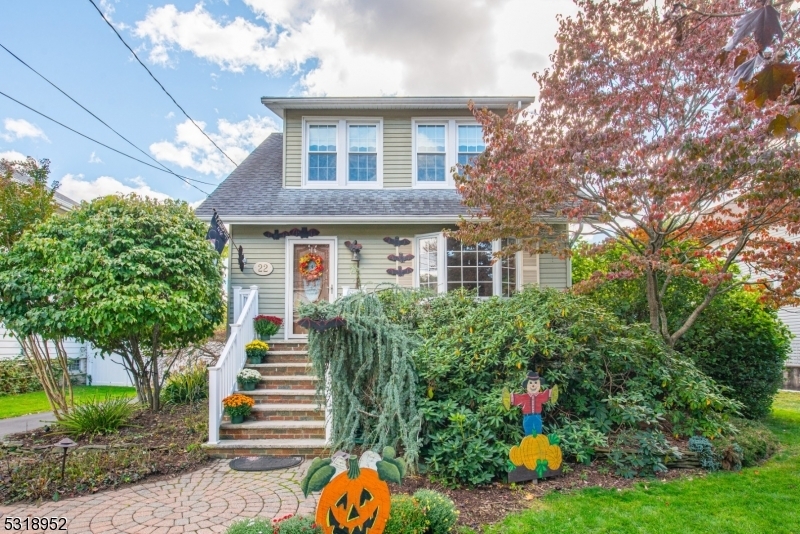 Property Photo: 22 Ellice St NJ 07035