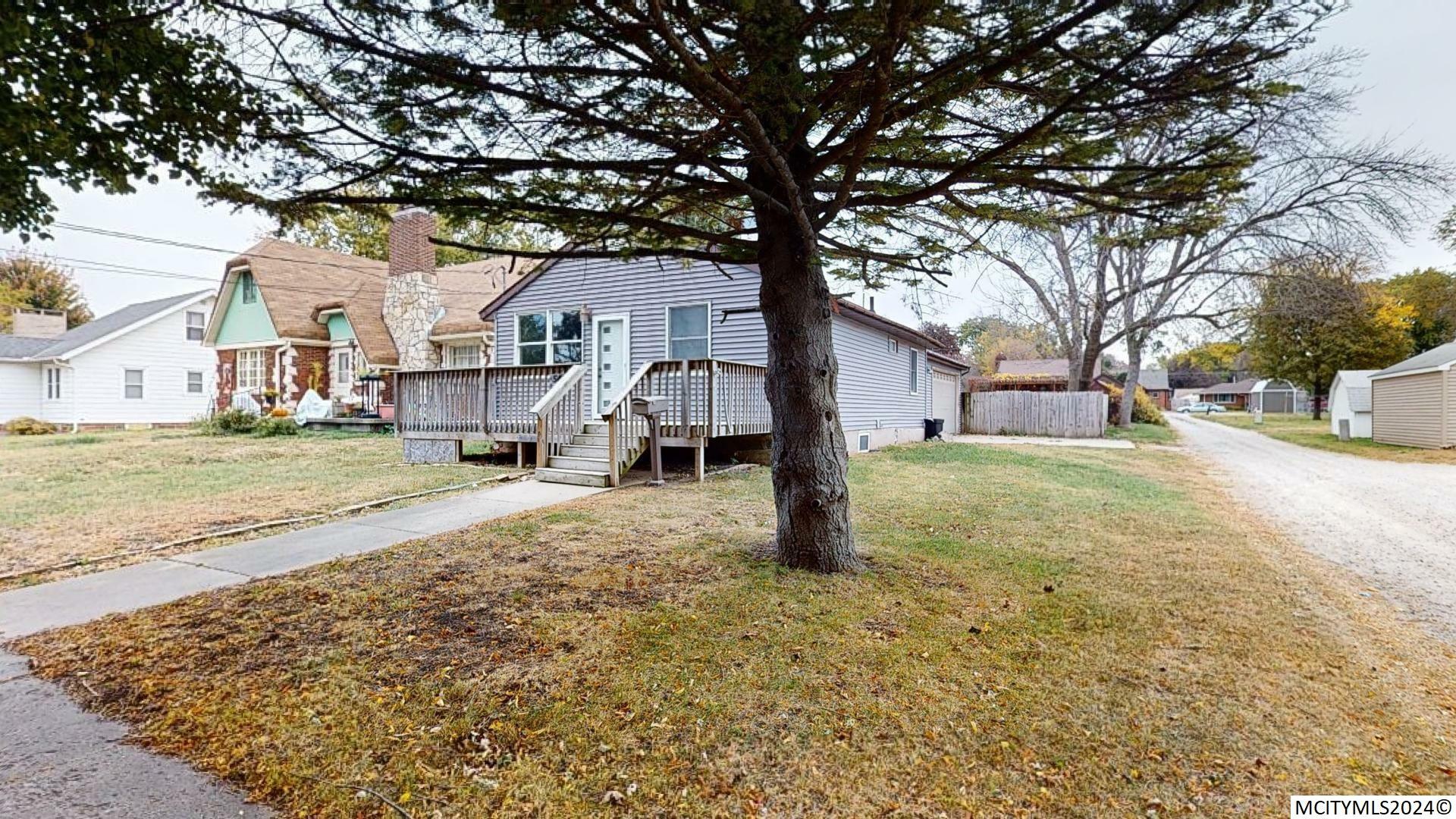 Property Photo:  540 16th SE  IA 50401 