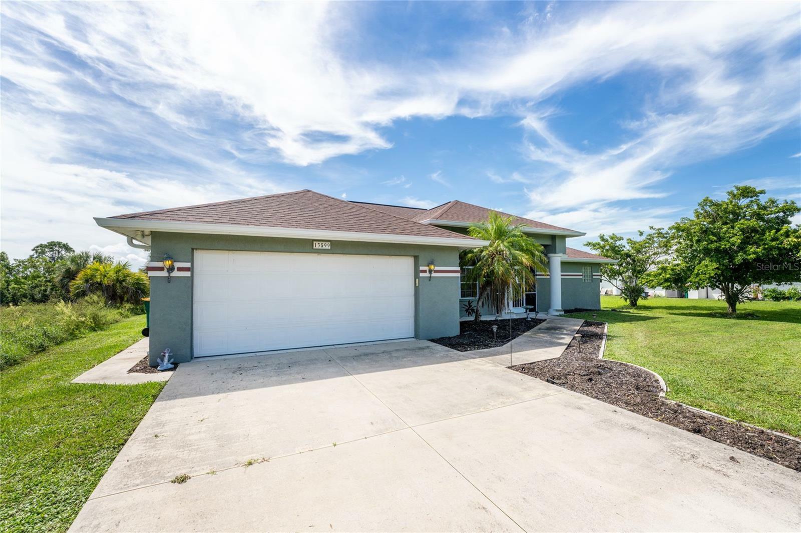 Property Photo:  13599 Foresman Boulevard  FL 33981 