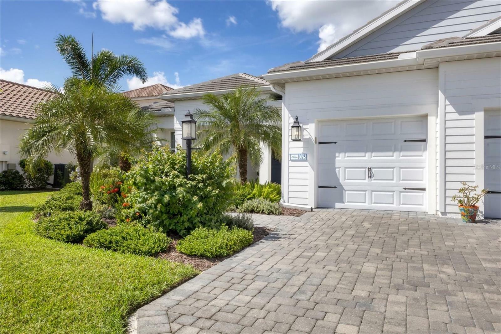 Property Photo:  1025 River Wind Circle  FL 34212 